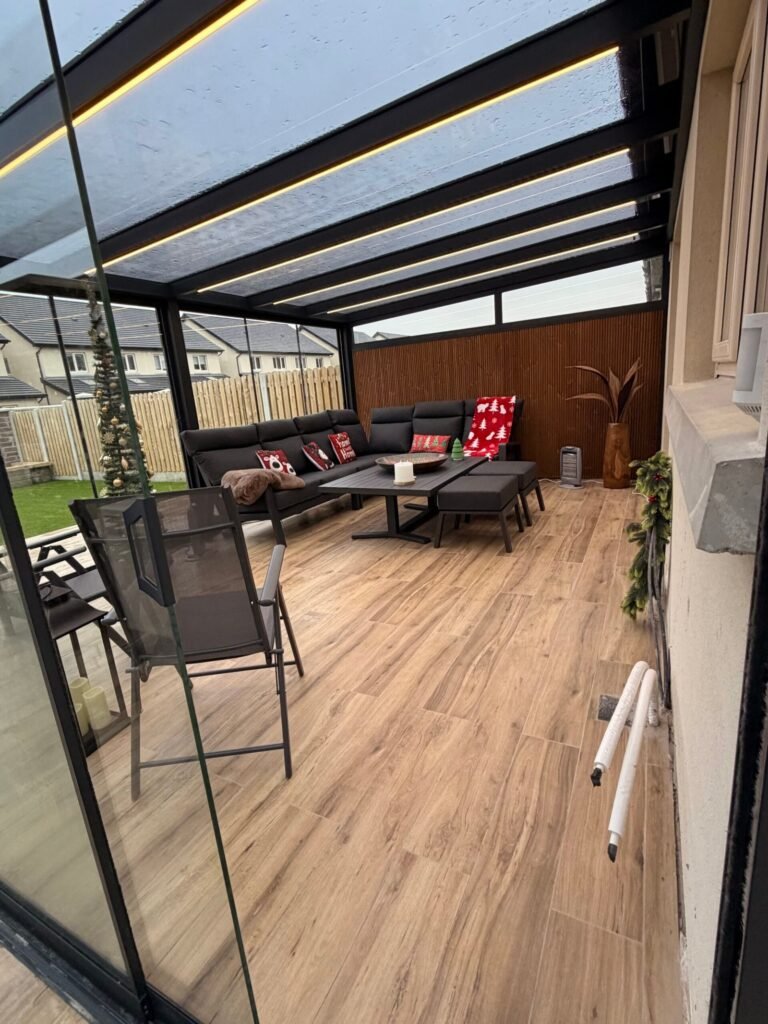 Pergola veranda with side panels over a patio
